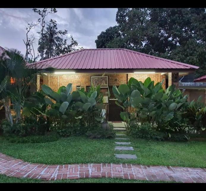 Kebun Puisi Villa Kajang Eksteriør billede