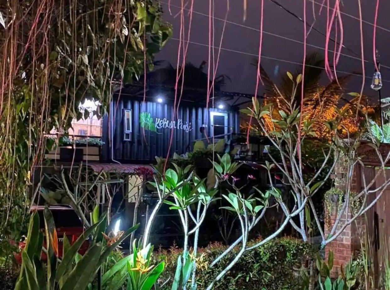 Kebun Puisi Villa Kajang Eksteriør billede