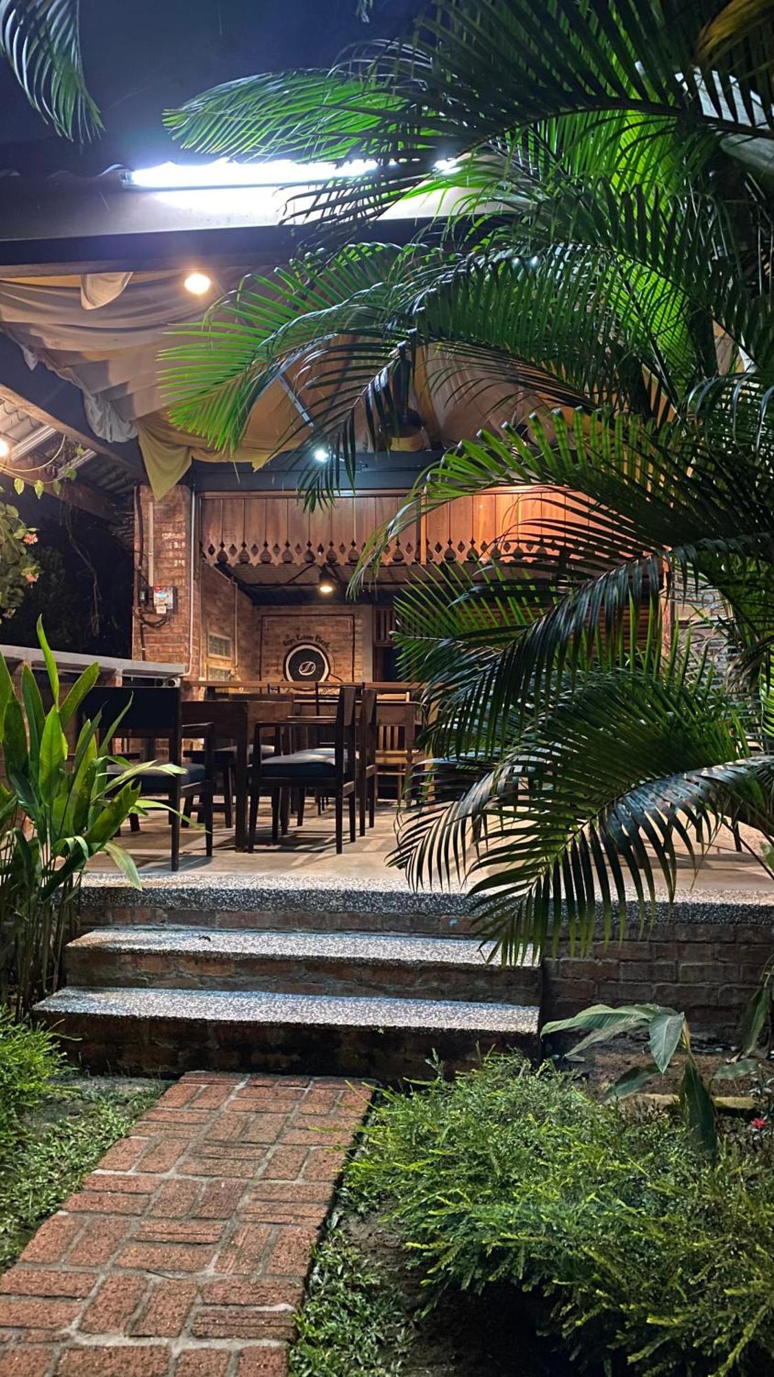 Kebun Puisi Villa Kajang Eksteriør billede