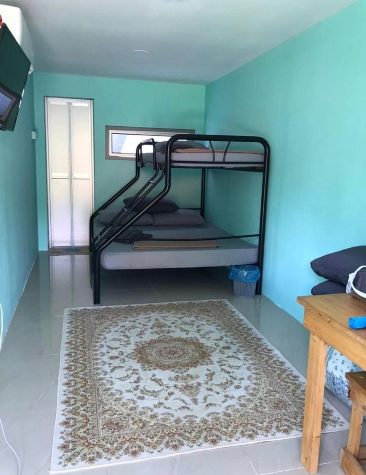 Kebun Puisi Villa Kajang Værelse billede